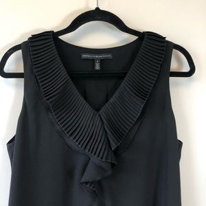 White House Black Market Black Ruffle V Neck Tank Sleeveless Shirt Size 8